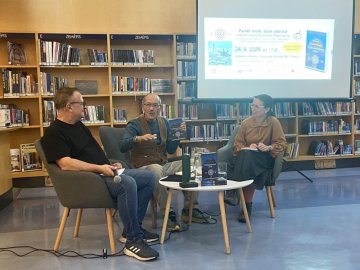 Ohlédnutí za akcí - „Paměť moře, duše ostrova Literární plavba Syamana Rapongana"